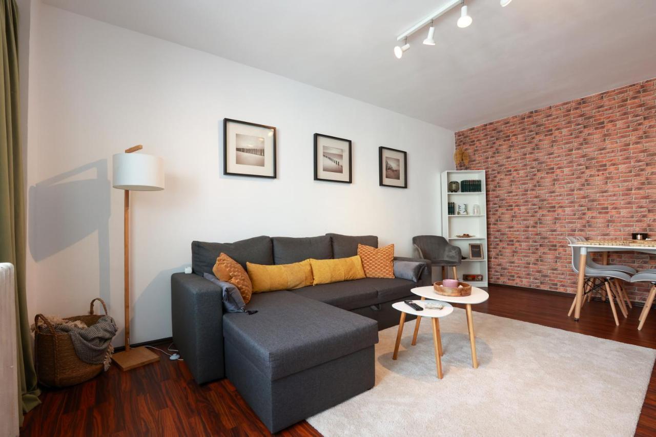 La Bloc - At The Block Apartment Bukares Bagian luar foto