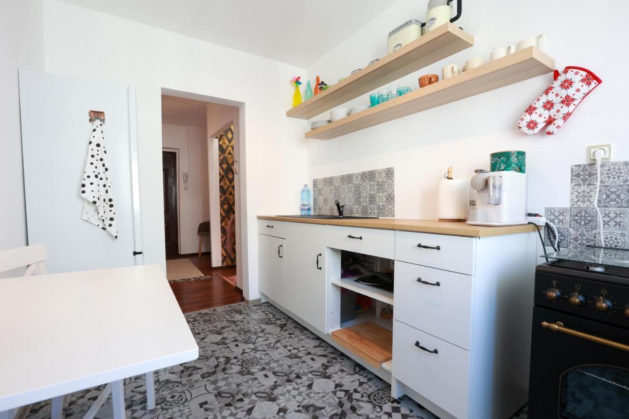 La Bloc - At The Block Apartment Bukares Bagian luar foto