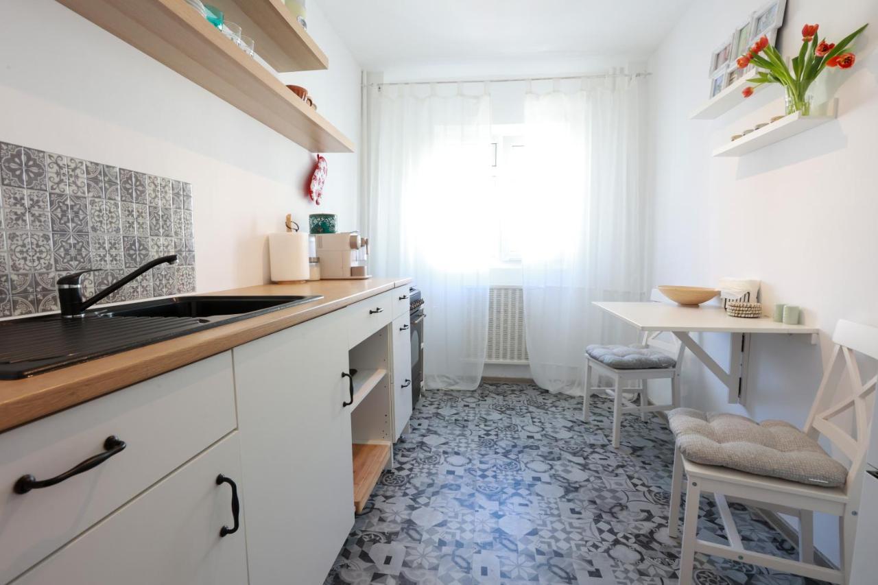 La Bloc - At The Block Apartment Bukares Bagian luar foto
